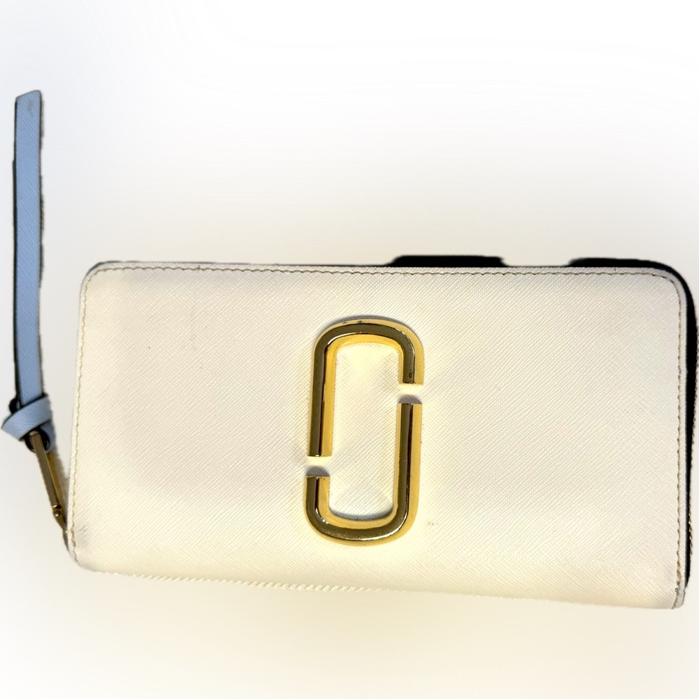 Marc Jacobs Cream and Gold Wallet / Clutch